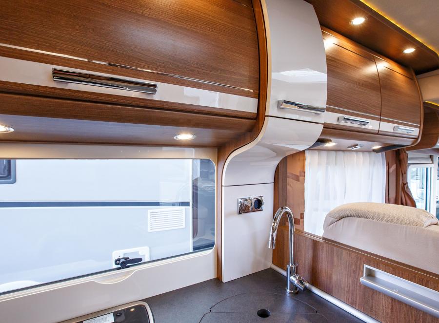 Детали интерьера Carthago C-Tourer I 2015 года  (фото 26 из 31)